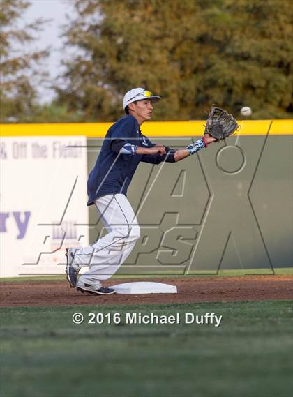 Thumbnail 1 in Redwood vs. Tehachapi (CIF Central Section Div II Final) photogallery.