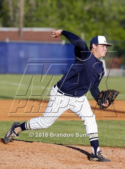 Thumbnail 1 in Central @ Jemison photogallery.