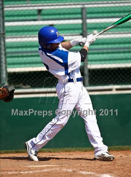 Thumbnail 2 in Midlothian vs. WT White (Robert Dulin Memorial) photogallery.