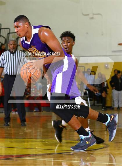 Thumbnail 2 in Lynwood vs. Dominguez photogallery.