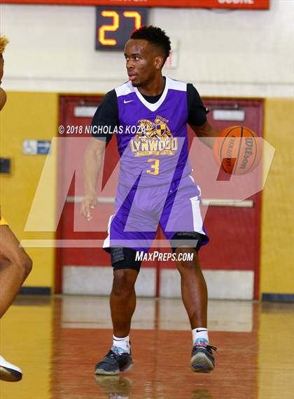 Thumbnail 2 in Lynwood vs. Dominguez photogallery.