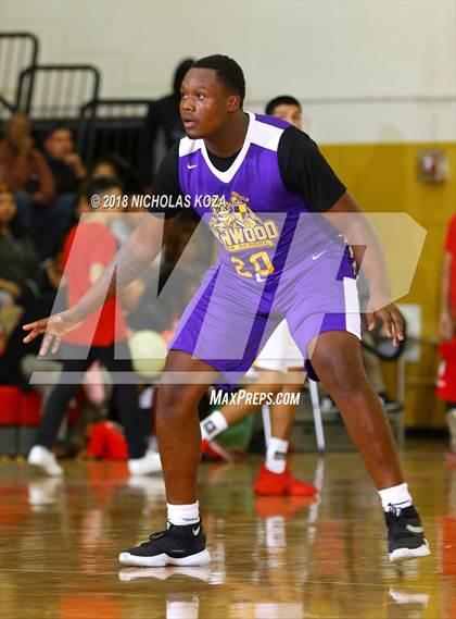 Thumbnail 2 in Lynwood vs. Dominguez photogallery.