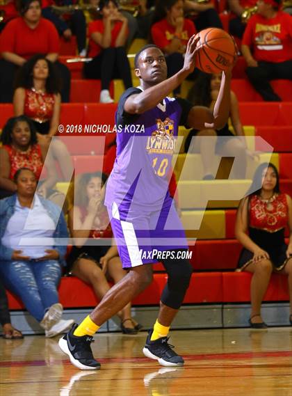 Thumbnail 2 in Lynwood vs. Dominguez photogallery.