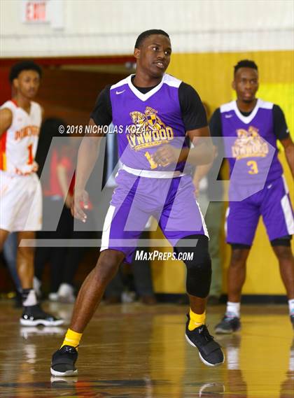 Thumbnail 3 in Lynwood vs. Dominguez photogallery.