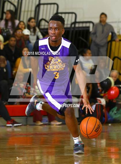Thumbnail 3 in Lynwood vs. Dominguez photogallery.