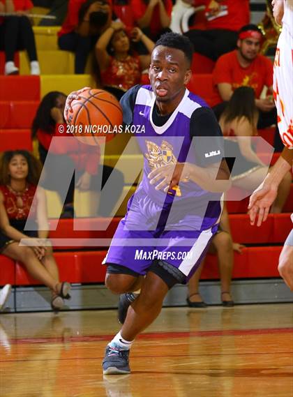 Thumbnail 2 in Lynwood vs. Dominguez photogallery.