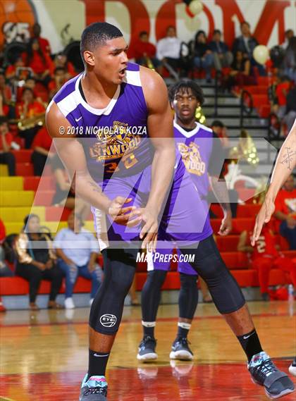 Thumbnail 3 in Lynwood vs. Dominguez photogallery.