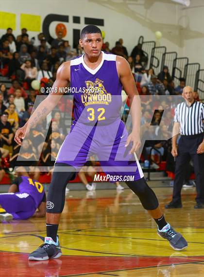 Thumbnail 2 in Lynwood vs. Dominguez photogallery.