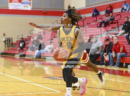 Thumbnail 2 in South Bend Riley vs Jeffersonville (Fishers Holiday Classic) photogallery.