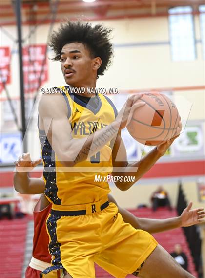 Thumbnail 3 in South Bend Riley vs Jeffersonville (Fishers Holiday Classic) photogallery.
