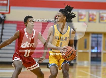 Thumbnail 2 in South Bend Riley vs Jeffersonville (Fishers Holiday Classic) photogallery.