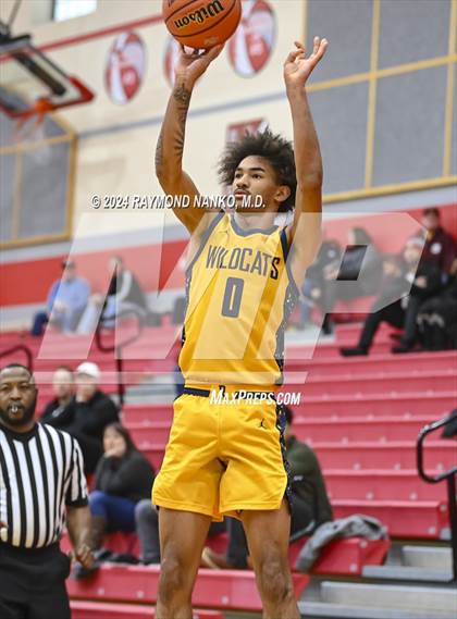 Thumbnail 1 in South Bend Riley vs Jeffersonville (Fishers Holiday Classic) photogallery.