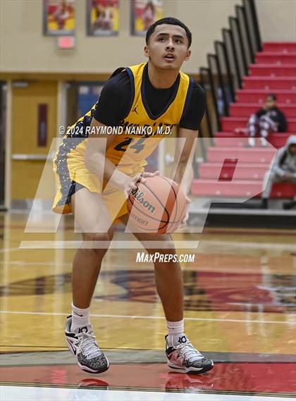 Thumbnail 1 in South Bend Riley vs Jeffersonville (Fishers Holiday Classic) photogallery.