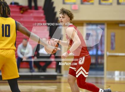 Thumbnail 3 in South Bend Riley vs Jeffersonville (Fishers Holiday Classic) photogallery.