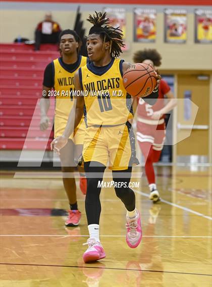 Thumbnail 3 in South Bend Riley vs Jeffersonville (Fishers Holiday Classic) photogallery.