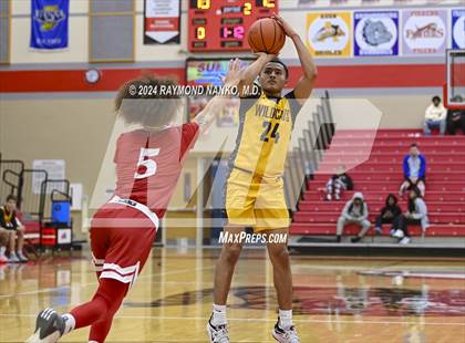 Thumbnail 3 in South Bend Riley vs Jeffersonville (Fishers Holiday Classic) photogallery.