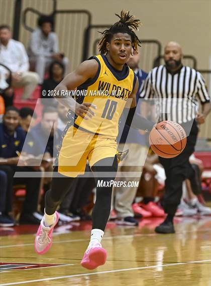 Thumbnail 2 in South Bend Riley vs Jeffersonville (Fishers Holiday Classic) photogallery.
