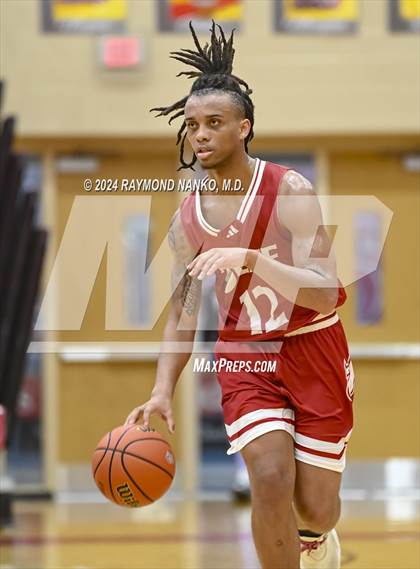 Thumbnail 3 in South Bend Riley vs Jeffersonville (Fishers Holiday Classic) photogallery.
