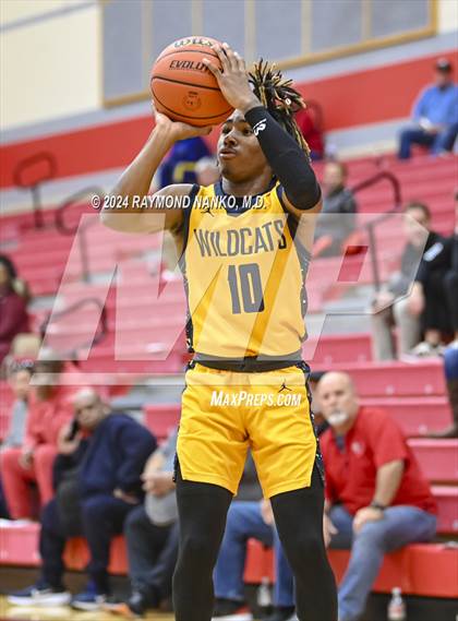 Thumbnail 3 in South Bend Riley vs Jeffersonville (Fishers Holiday Classic) photogallery.