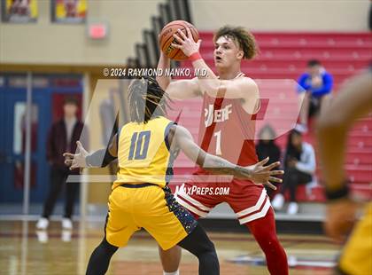 Thumbnail 2 in South Bend Riley vs Jeffersonville (Fishers Holiday Classic) photogallery.