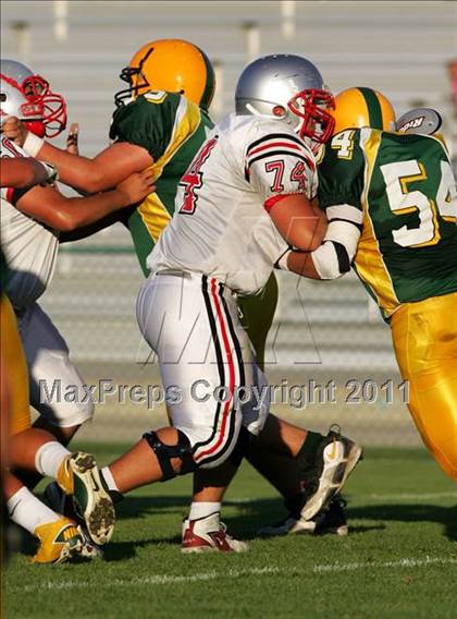 Thumbnail 1 in JV: Lincoln @ Tracy photogallery.