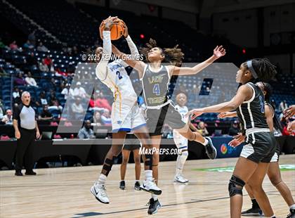 Thumbnail 2 in Wilcox County vs. Washington-Wilkes (GHSA A Division II Championship)  photogallery.