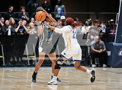 Thumbnail 2 in Wilcox County vs. Washington-Wilkes (GHSA A Division II Championship)  photogallery.