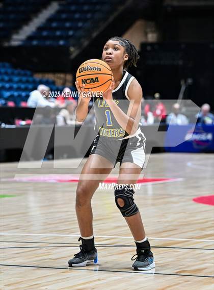 Thumbnail 1 in Wilcox County vs. Washington-Wilkes (GHSA A Division II Championship)  photogallery.