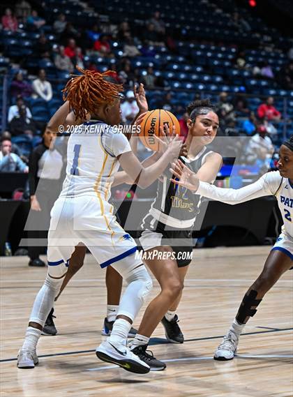 Thumbnail 2 in Wilcox County vs. Washington-Wilkes (GHSA A Division II Championship)  photogallery.