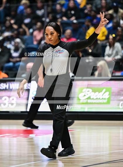 Thumbnail 3 in Wilcox County vs. Washington-Wilkes (GHSA A Division II Championship)  photogallery.