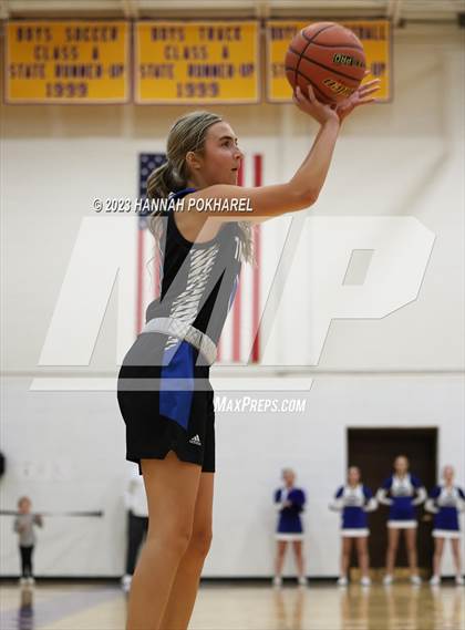 Thumbnail 2 in Marian vs. Papillion-LaVista South (Metro Tournament) photogallery.