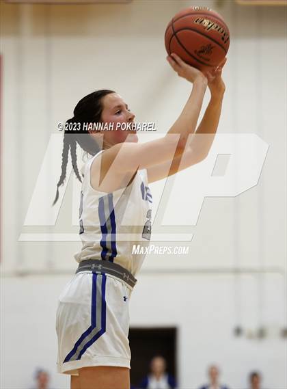 Thumbnail 2 in Marian vs. Papillion-LaVista South (Metro Tournament) photogallery.