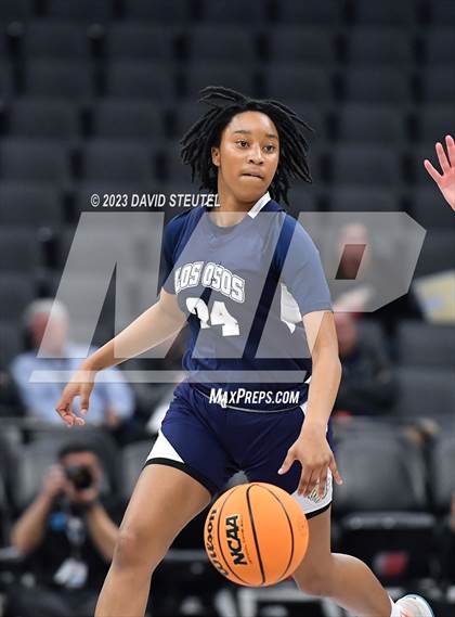 Thumbnail 3 in Los Osos vs. Colfax (CIF State D3 Final) photogallery.