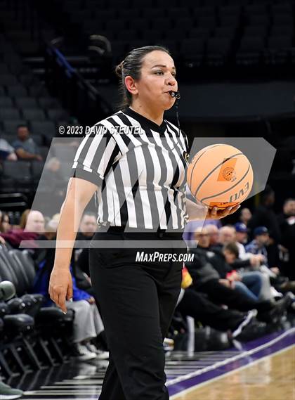 Thumbnail 1 in Los Osos vs. Colfax (CIF State D3 Final) photogallery.