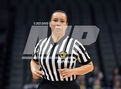Thumbnail 2 in Los Osos vs. Colfax (CIF State D3 Final) photogallery.
