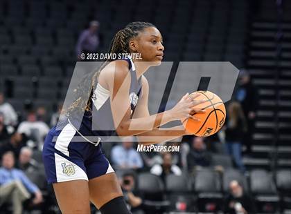 Thumbnail 3 in Los Osos vs. Colfax (CIF State D3 Final) photogallery.