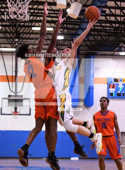 Thumbnail 2 in Central Florida Christian Academy vs. West Orange (Cancer Awareness Classic) photogallery.