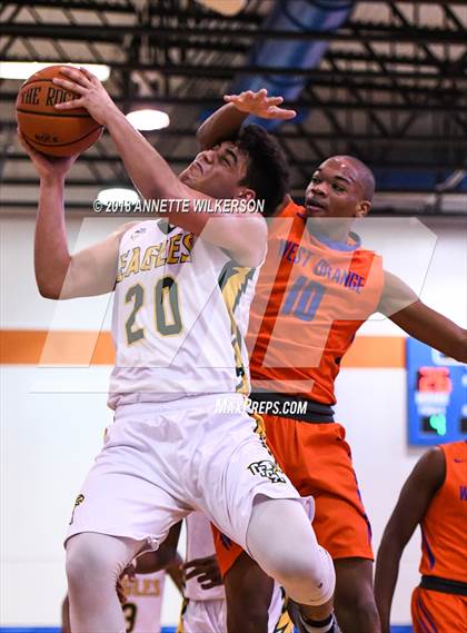 Thumbnail 3 in Central Florida Christian Academy vs. West Orange (Cancer Awareness Classic) photogallery.