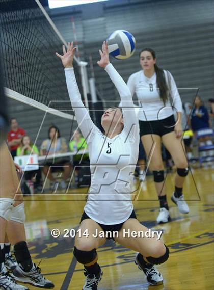 Thumbnail 3 in Assumption vs. Archbishop Mitty (Durango Fall Classic) photogallery.