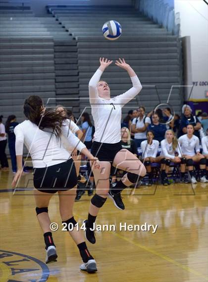 Thumbnail 3 in Assumption vs. Archbishop Mitty (Durango Fall Classic) photogallery.