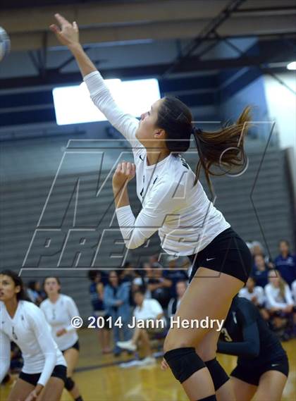 Thumbnail 2 in Assumption vs. Archbishop Mitty (Durango Fall Classic) photogallery.