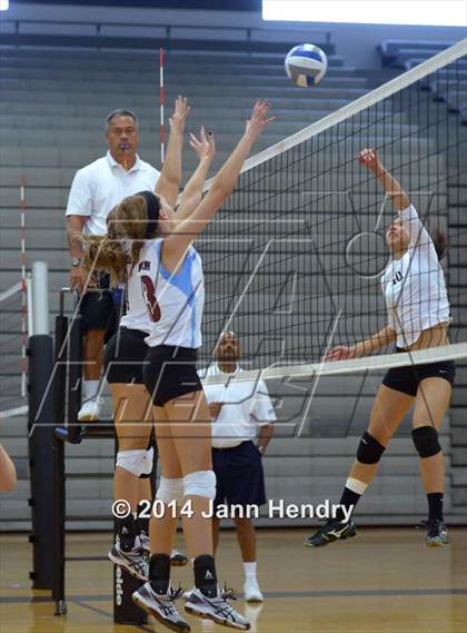 Thumbnail 2 in Assumption vs. Archbishop Mitty (Durango Fall Classic) photogallery.