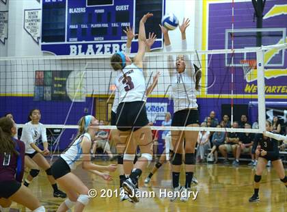 Thumbnail 1 in Assumption vs. Archbishop Mitty (Durango Fall Classic) photogallery.