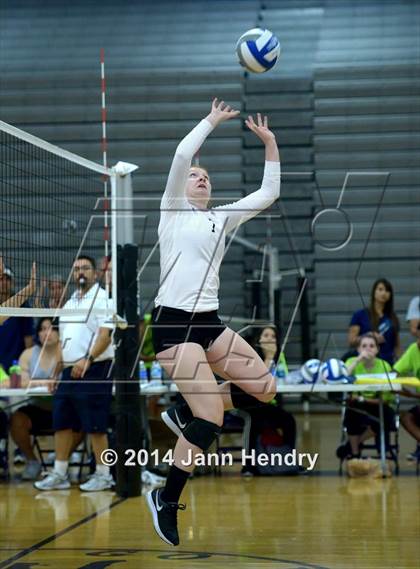 Thumbnail 2 in Assumption vs. Archbishop Mitty (Durango Fall Classic) photogallery.