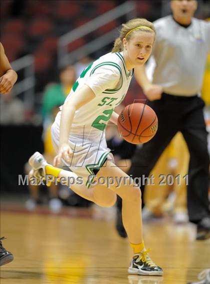 Thumbnail 1 in St. Mary's vs. Chandler (AIA State 5A-I Final) photogallery.
