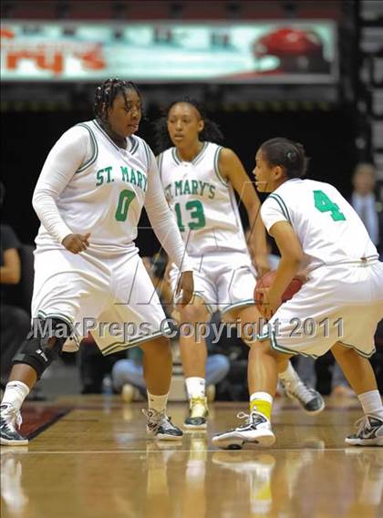 Thumbnail 1 in St. Mary's vs. Chandler (AIA State 5A-I Final) photogallery.