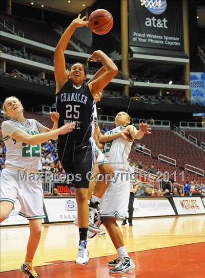 Thumbnail 2 in St. Mary's vs. Chandler (AIA State 5A-I Final) photogallery.
