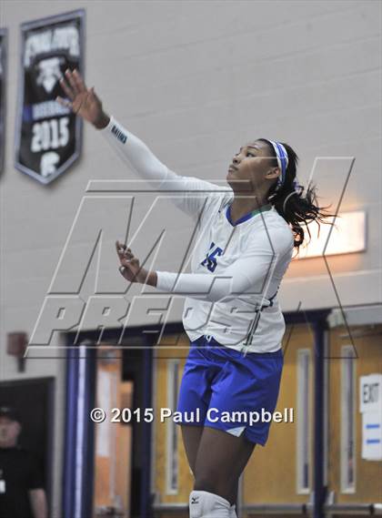 Thumbnail 3 in Gilbert vs Xavier (AIA Semifinal Playoff) photogallery.