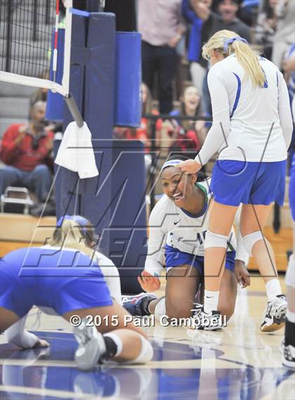 Thumbnail 1 in Gilbert vs Xavier (AIA Semifinal Playoff) photogallery.