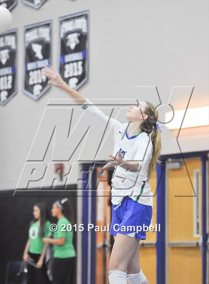 Thumbnail 2 in Gilbert vs Xavier (AIA Semifinal Playoff) photogallery.